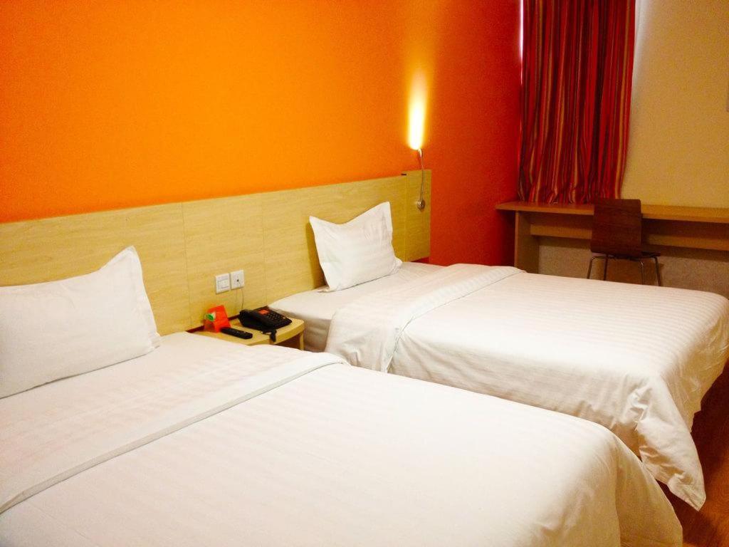 7Days Inn Chengdu Century City New Exhibition Center Экстерьер фото